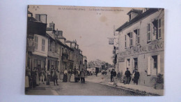 Carte Postale Ancienne  ( GG6 ) De La Guerche , La Grande Rue Et La Route De Nevers - La Guerche Sur L'Aubois