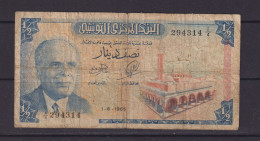 TUNISIA - 1965 Half Dinar Circulated Banknote - Tusesië