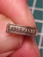 ALLEMAGNE, PETITE "BARRETTE" POUR RAPPEL DE MEDAILLE 14/15MM X 3/4MM - Frankreich