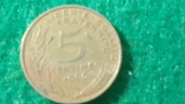 FRANSA -- 1966 -    5   CENTİMES - 5 Centimes