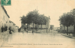 69 - SAINT LAURENT DE CHAMOUSSET - RUE DES ECOLES DE GARCONS - PLACE ET RUE DES ROCHES - Saint-Laurent-de-Chamousset