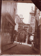 Dinan * Rue De La Larderie & Porte * Photo Ancienne Albuminée Circa 1895/1905 * Format 12x9cm - Dinan