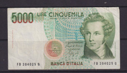 ITALY - 1985 5000 Lira Circulated Banknote (Torn) - 5000 Liras