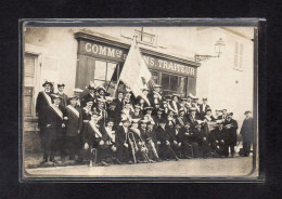 (08/02/24) 78-CPA SAINT ARNOULT EN YVELINES - CARTE PHOTO - LES CONSCRITS - DRAPEAU - St. Arnoult En Yvelines