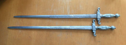 Two Deco Daggers. Spain. M1999 (H12) Dimensions 618-482 Mm. - Armes Blanches
