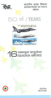 INDIA - 2005 - BROCHURE OF 16 SQUADRON AIRFORCE STAMP DESCRIPTION AND TECHNICAL DATA. - Cartas & Documentos