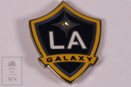 Pin Football Soccer LA Galaxy USA - 20 X 25 Mm - Marked Backside Sport Pins Int Lo - Butterfly Fastener - Football