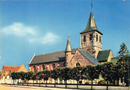BELGIQUE - Sint Martens Latem - Sint Martinuskerk En Gemeentehuis - Vue Panoramique De L'église - Carte Postale - Sint-Martens-Latem