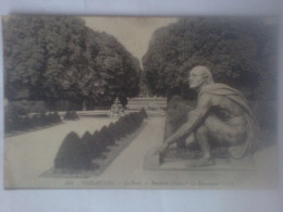 481 - Versailles - Métier : Le Rémouleur - Le Parc Parterre Nord - LL. - Sculture