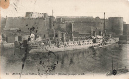 FRANCE - Brest - Le Château Et Le "Guichen" (Croiseur Protégé) - LL - Carte Postale Ancienne - Brest