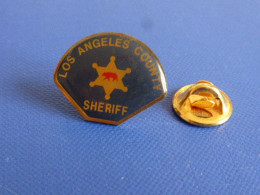 Pin's Sheriff Los Angeles County - Police USA états Unis - étoile (KB6) - Policia