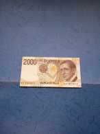 ITALIA-P115 2000L 24.10.1990 - - 2.000 Lire