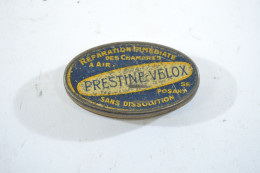 Ancienne Petite Boite Prestine-Velox , Réparation Des Chambres à Air. Bicyclette Vélo - Antiek Gereedschap