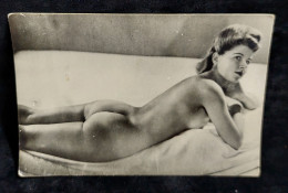 C6/9 - Top Less * Nú * Mulher * Photo - Unclassified