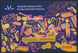 ** 2023 Veszprém-Balaton Európa Kulturális Fővárosa Vágott Blokk Piros Sorszámmal 01429 - Sonstige & Ohne Zuordnung