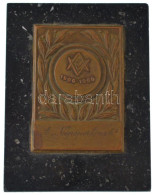 1946. "VAC (Vívó Atlétikai Club)" Bronz Plakett "A Népsportnak" Gravírozással (58x81mm), Márvány Talapzaton (120x91x20mm - Ohne Zuordnung