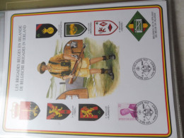 Souvenir Belgique Belgie 2536 ( 1995 ) War Brigades En Irlande Militaire  Gestempelt Oblitéré Bierset Perfect - Gedenkdokumente