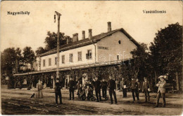 * T3 1915 Nagymihály, Michalovce; Vasútállomás, Hajtány, Vasutasok. Ifj. Grünfeld Mór Kiadása / Railway Station, Handcar - Non Classés