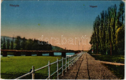 ** T2 Pöstyén, Piestany; Vágpart. Vasúti Levelezőlapárusítás 64-1917. / Váh Riverside - Ohne Zuordnung