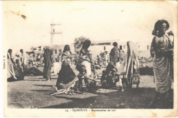 ** T4 Djibouti, Marchandes De Lait / Market, Milk Vendors (cut) - Non Classés