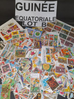 VRAC GUINEE EQUATORIALE 80 G ,LOT B DECOLLES, MODERNES, GRANDS 散装赤道几内亚 80 克 B，大量，现代，大号 LARGE OFF PAPER - Lots & Kiloware (mixtures) - Max. 999 Stamps