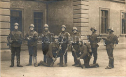 * T2/T3 Praha, Prag, Prague; Czech Military, Group Of Soldiers. Havel Photo - Unclassified