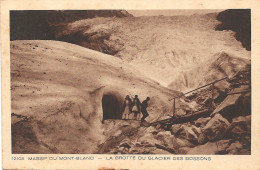 CPA MASSIF DU MONT BLANC - LA GROTTE DU GLACIER DES BOSSONS - Autres & Non Classés