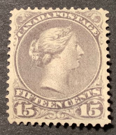 Sc.30 VF & Fresh Mint (*) 1868-1876 15c Grey Large Queen Victoria - Unused Stamps
