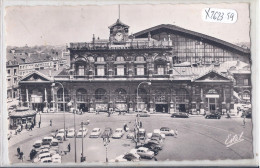 LILLE- LA GARE- LES BELLES AUTOS DES ANNEES 60 - Lille