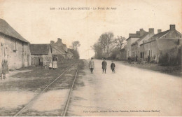 Nuillé Sur Ouette * Le Point Du Jour * Rails Ligne Chemin De Fer Mayenne * Villageois Enfants - Autres & Non Classés