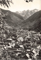 FRANCE - Luchon - Vue Générale De La Ville - Première Beige Syr Le Port De Véno.. - Carte Postale Ancienne - Luchon