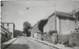 LOZERE : Aumont-Aubrac : Station Estivale, Avenue De La Gare - Aumont Aubrac