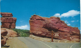 USA  Postal Card  Steamboad Rock And Balanced Rock In The Garden Of The Gods At Colorado Springs- Unused Card   C6790 - Colorado Springs