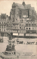 FRANCE - St Quentin - Vue De La Basilique  Et Le Monument De 1557 - P D  - Carte Postale Ancienne - Abbeville