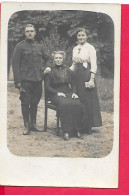 Cpa Militaire Belge Avec Sa Famille  Carte Photo Voir Scanne Belgique Guerre - Personajes