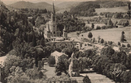 FRANCE - Lourdes - Les Sanctuaires Et Le Domaine De La Grotte - Carte Postale Ancienne - Lourdes
