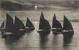 FRANCE - Baie De Douarnenez - Bateaux Arrivant Sur Le Lieu De Pêche - Bateaux - Carte Postale Ancienne - Douarnenez