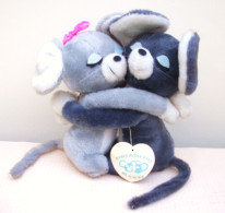 Vintage Eeny & Meeny Hugging Mice, Dakin 1976 - Plüschtiere