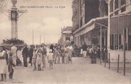 (254)  CPA  Bray Dunes Plage  La Digue - Bray-Dunes