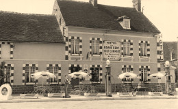 Le Bourg St Léonard * Hôtel Du Grand Cerf Tel.14 * Pompe à Essence Sttaion Service - Andere & Zonder Classificatie