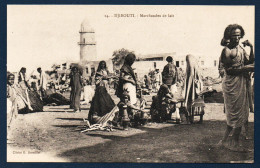 Djibouti.  Mosquée Haji Hamoudi ( 1906). Place Du Marché : Marchandes De Lait Et De Branches - Gibuti