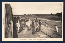 Djibouti. Pendant La Halte En Territoire Abyssin. Voie Ferrée, Train. - Djibouti