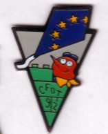 M123 Pin's SYNDICAT CFDT 92 EUROPE Thème Cerf Volant LEGO Achat Immédiat - Jeux