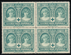 ** 332. Cruz Roja. 30 Cts. Bloque De 4. Lujo. Cat. 384 €. - Unused Stamps