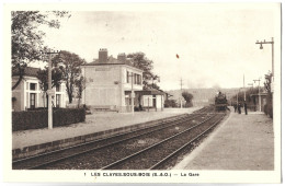 LES CLAYES SOUS BOIS - La Gare - TRAIN - Les Clayes Sous Bois