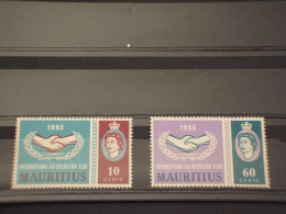 MAURITIUS  - 1965 COOPERAZIONE 2 VALORI - NUOVO(++) - Maurice (1968-...)