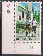 Bermuda 1979 QE2 8ct Police Service Walking Umm SG 409 ( K1073 ) - Bermudes
