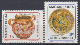 HUNGARY 3694-3695,unused,falc Hinged (*) - Porcelana