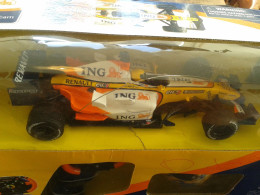 Newray 1/24 Renault Elf Ing F1 Rc Formule 1 Racing 1:24 Mib Plus Casque 1/6 - Modèles R/C