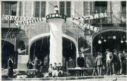 32 VIC FEZENSAC - Carte Photo - Le Marché Sous Les Arceaux - Les Noms Sont Au Dos - Peu Courante - - Vic-Fezensac